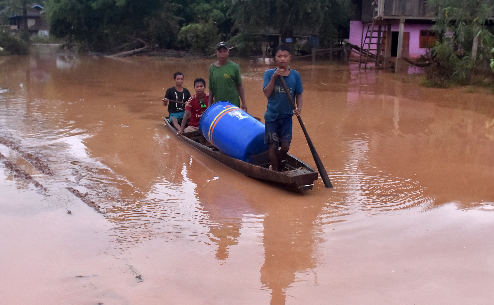 vo dap thuy dien tai lao anh 3