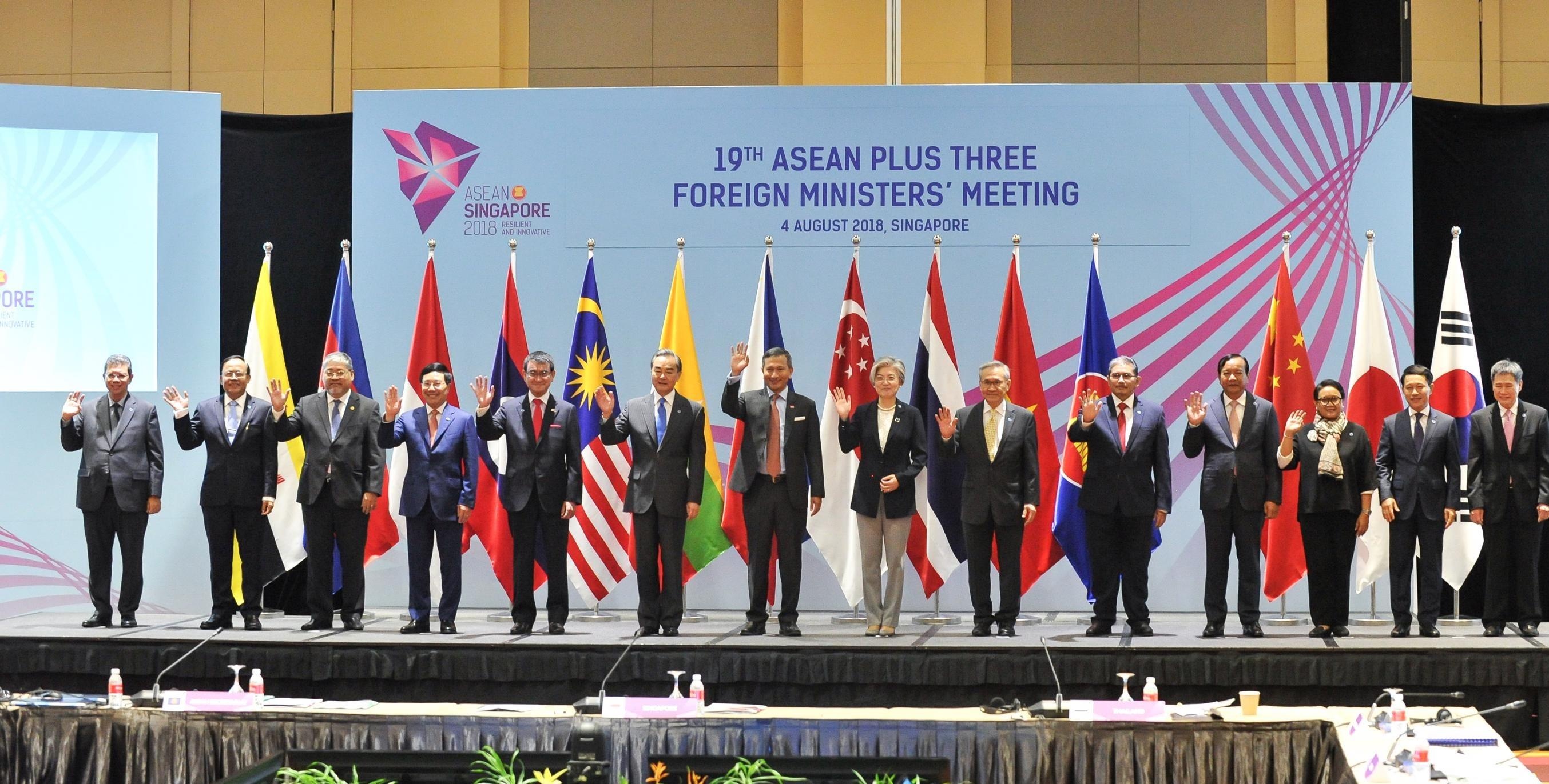 Pho thu tuong Pham Binh Minh du ARF tai Singapore hinh anh