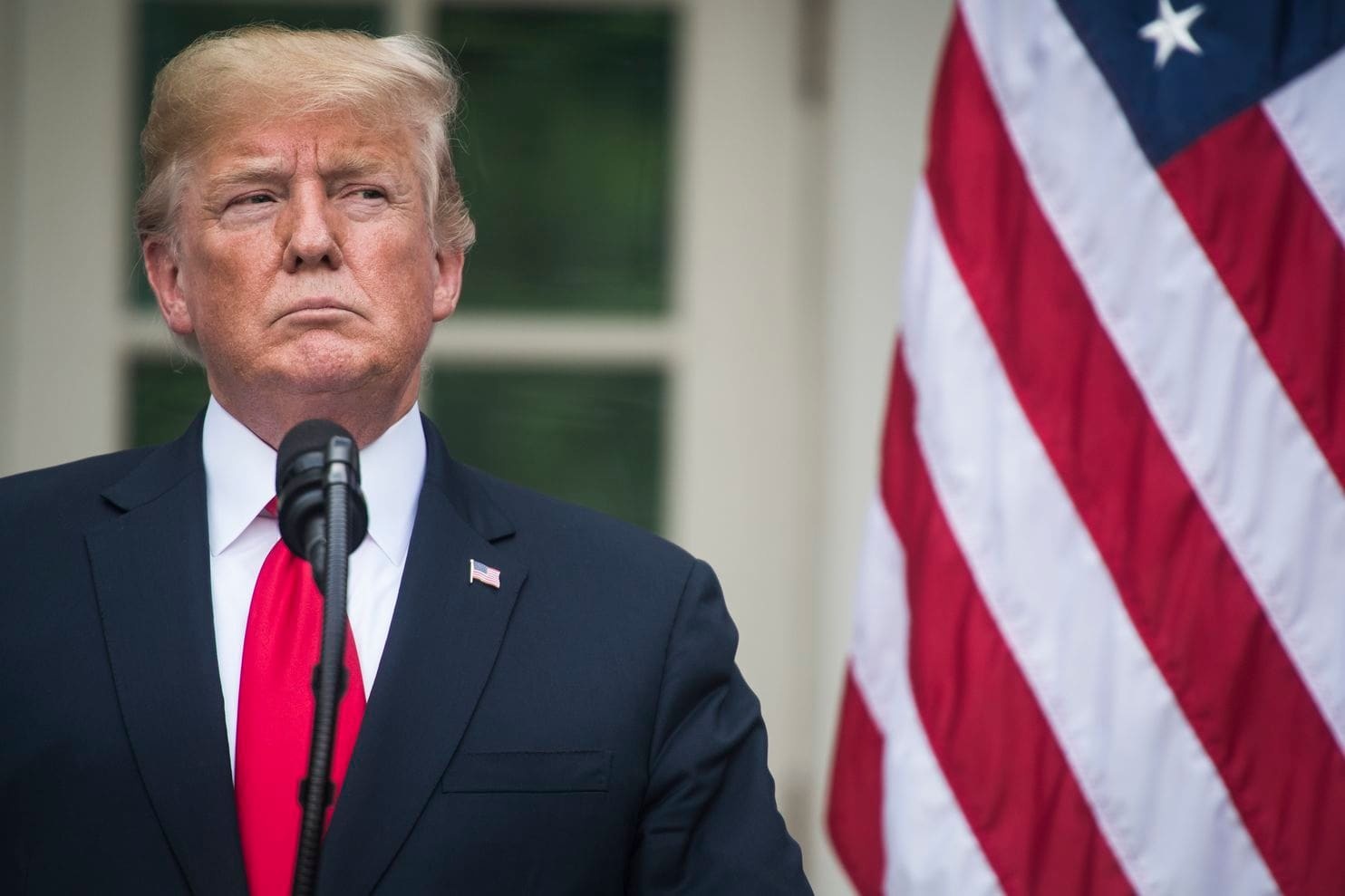 TT Trump va mau thuan kho hieu voi cac thanh vien noi cac hinh anh