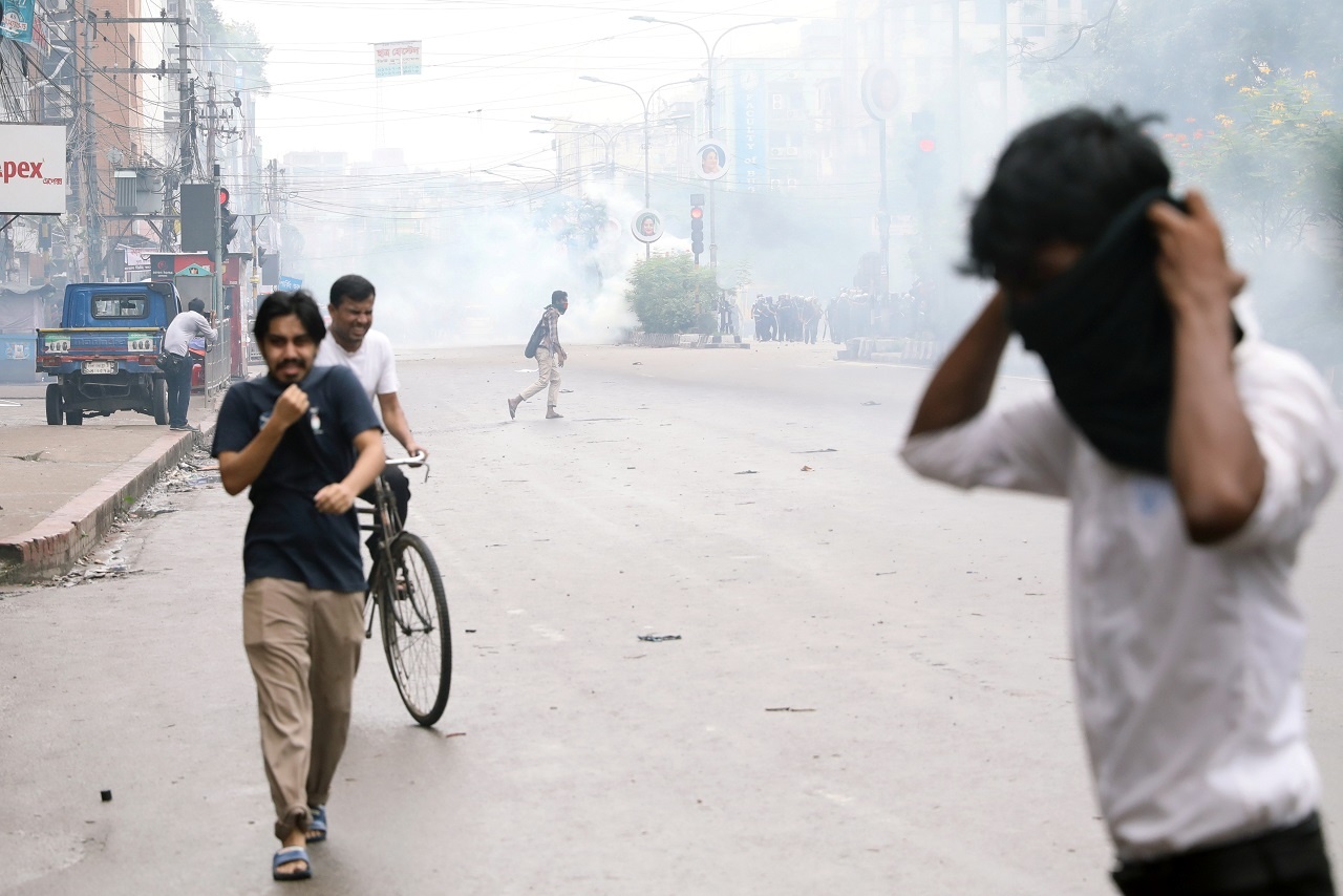 bieu tinh o bangladesh anh 9