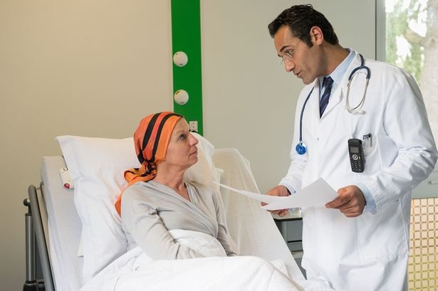 Lam the nao de chien thang duoc benh ung thu? hinh anh