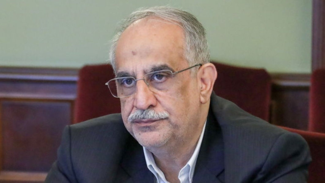 Dong tien mat gia, quoc hoi Iran cach chuc bo truong tai chinh hinh anh