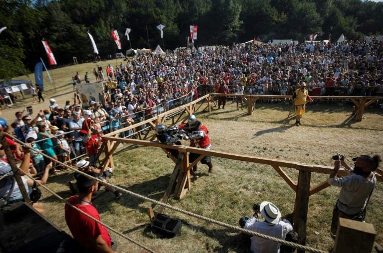 le hoi hiep si trung co chau au anh 3