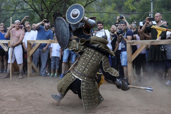 le hoi hiep si trung co chau au anh 2