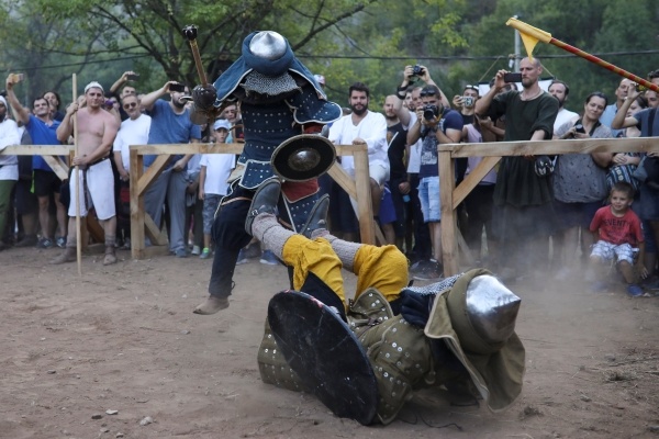 le hoi hiep si trung co chau au anh 5