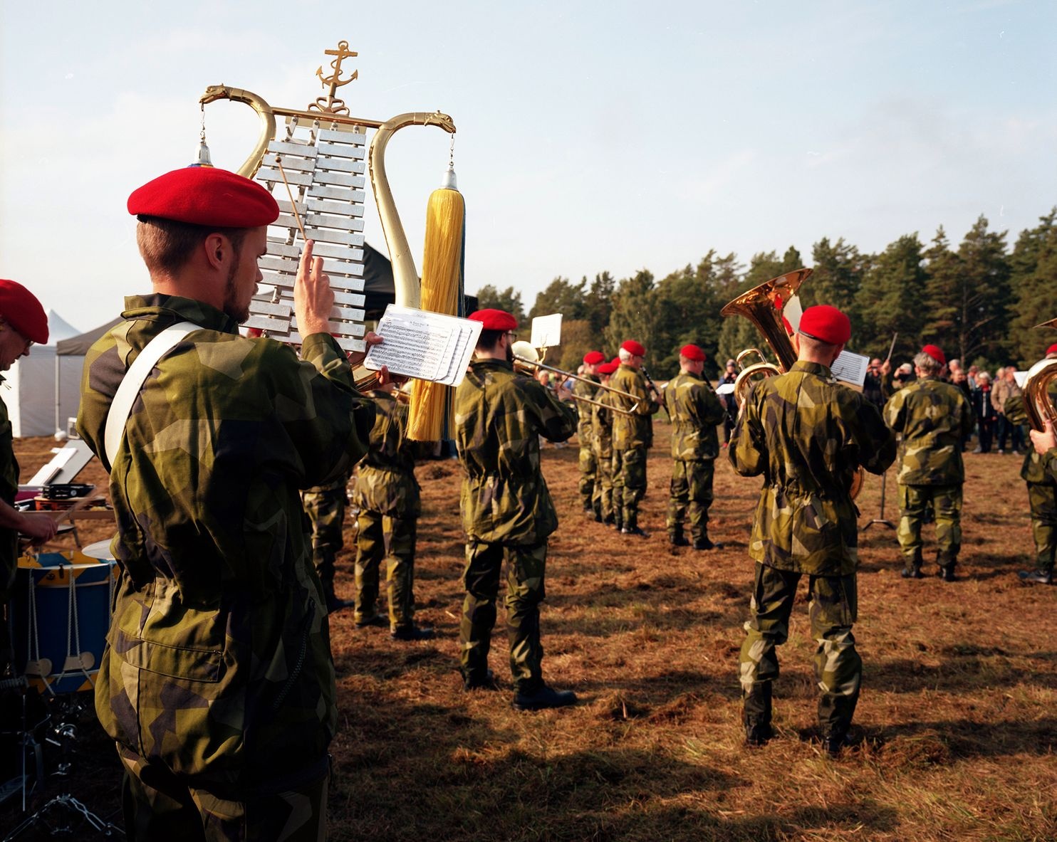 can cu quan su thuy dien doi pho nga anh 2