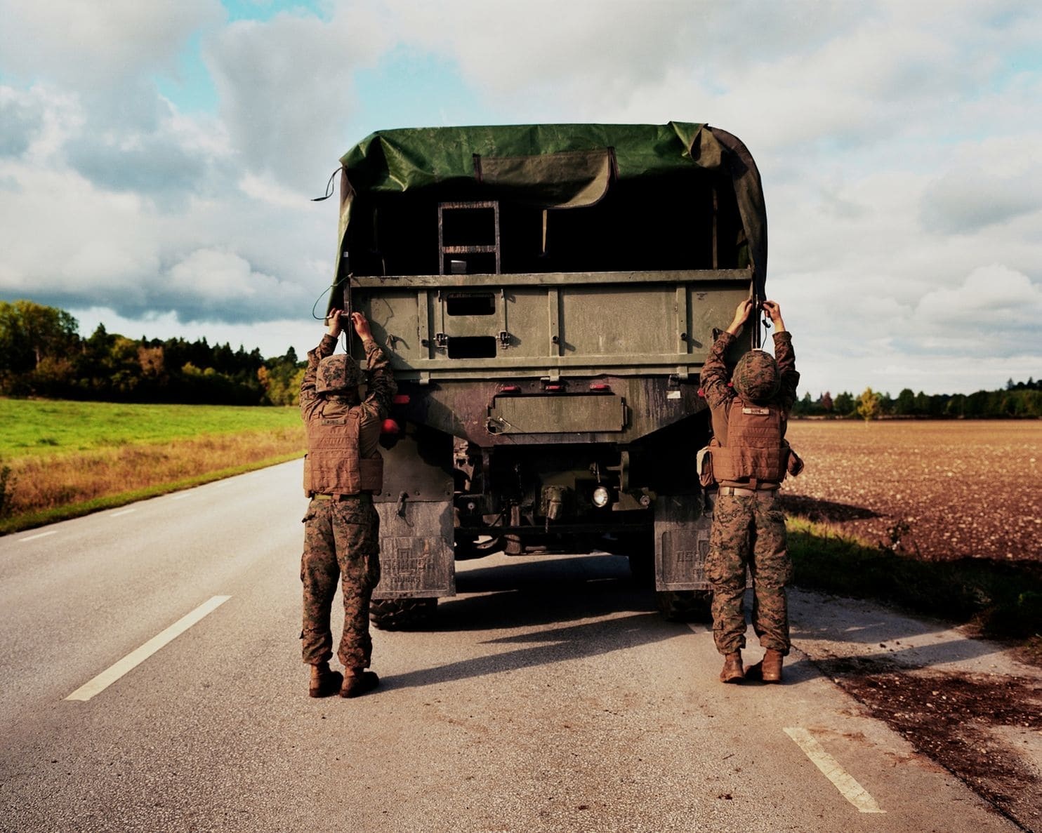 can cu quan su thuy dien doi pho nga anh 7