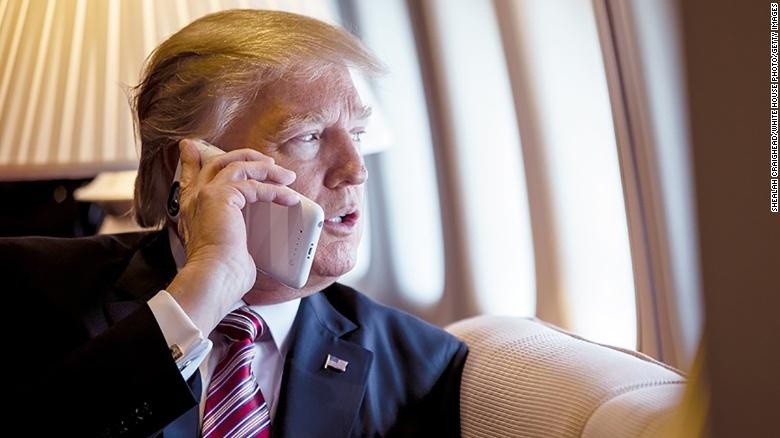 Nha Trang thay doi chinh sach dien thoai giua luc hon loan hinh anh