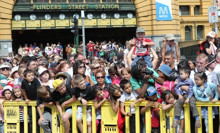 Australia muon dua nguoi nhap cu ra khoi thanh pho lon hinh anh