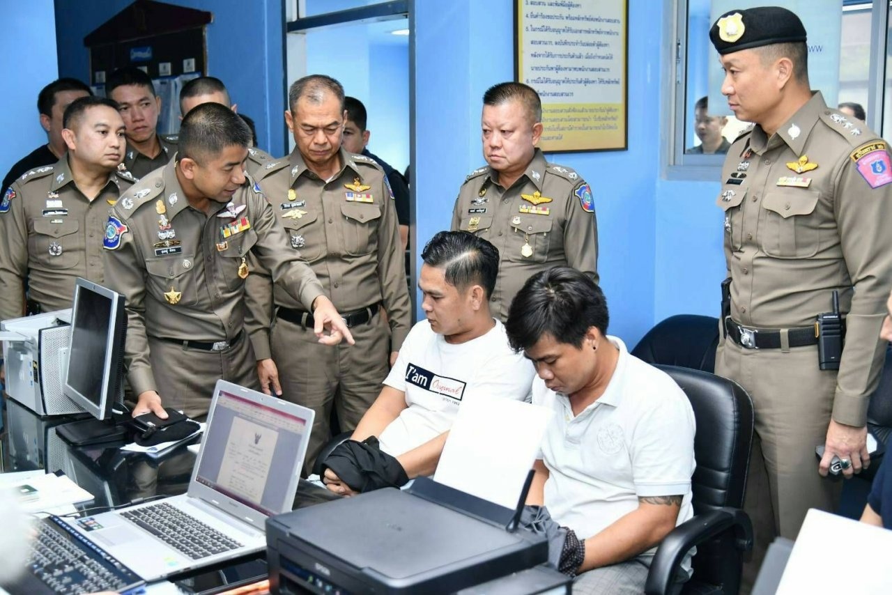 2 nguoi Viet bi bat vi tinh nghi moc tui du khach o Thai Lan hinh anh