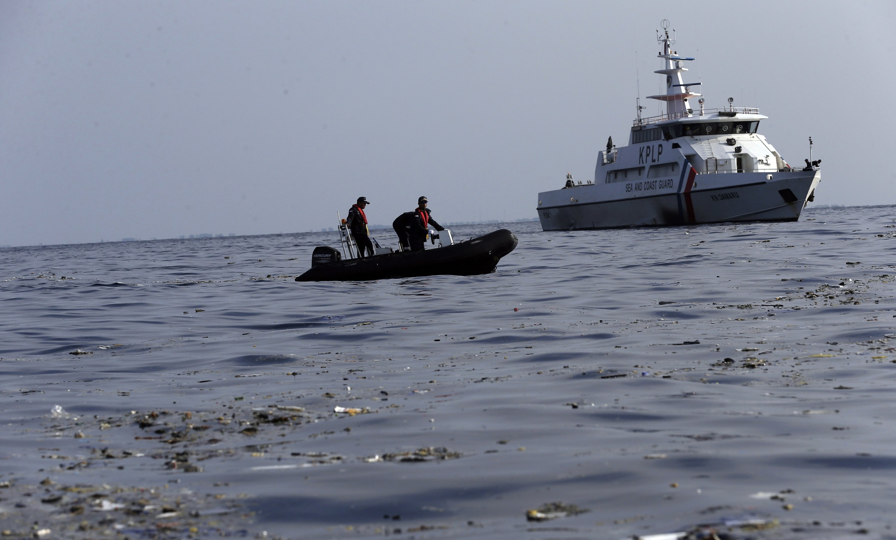 máy bay rơi ở indonesia ảnh 2 may bay roi o indonesia anh 2