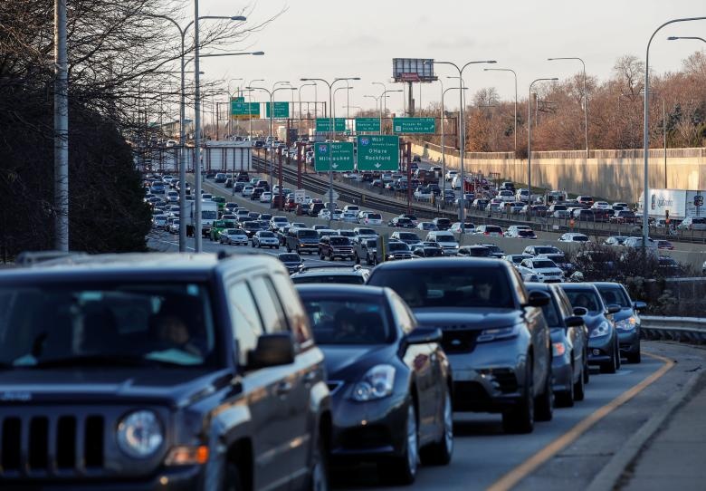 Gan 80 trieu nguoi My di chuyen trong dot nghi le Ta on hinh anh