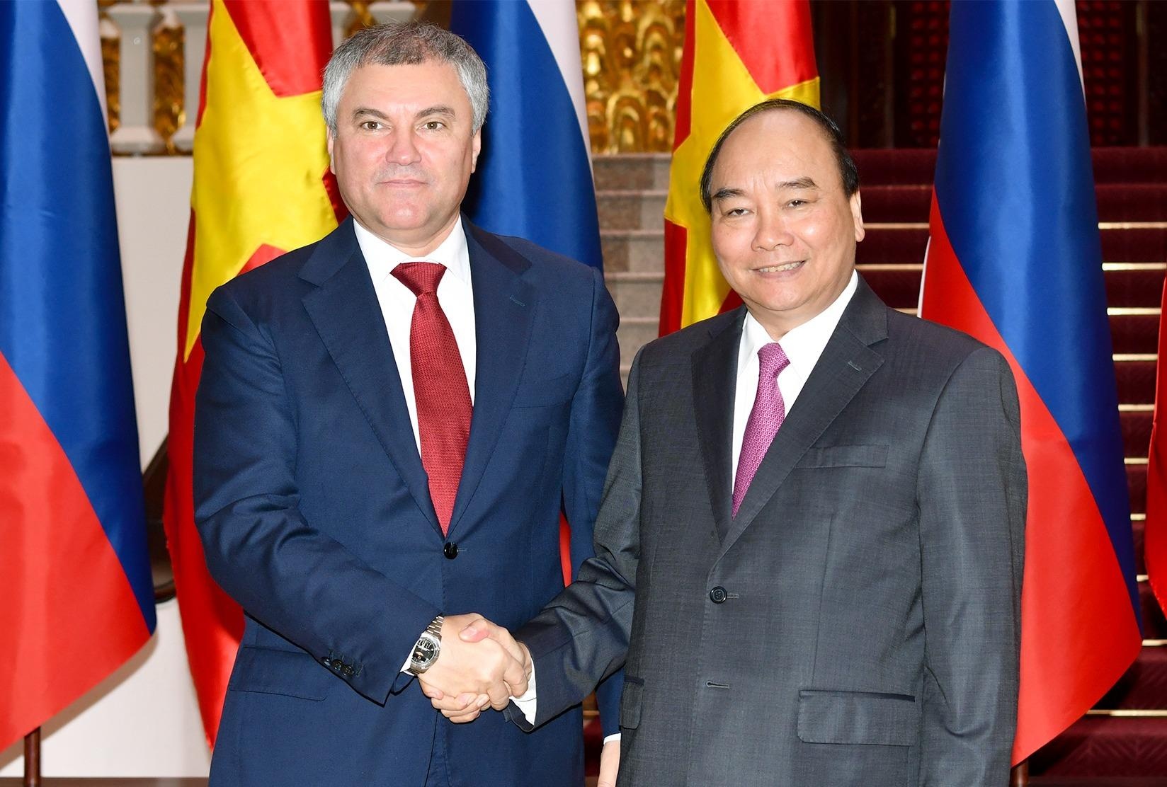 Thu tuong Nguyen Xuan Phuc tiep chu tich Duma quoc gia Nga hinh anh