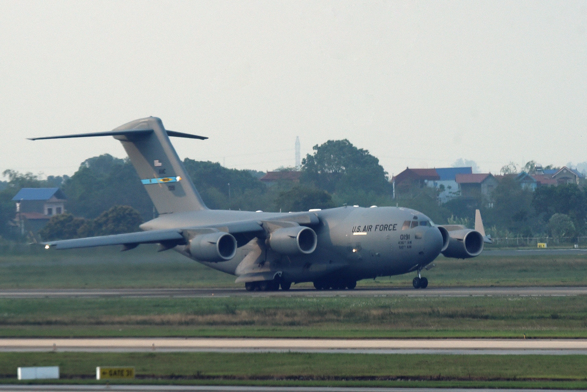 c-17 ha canh noi bai anh 10