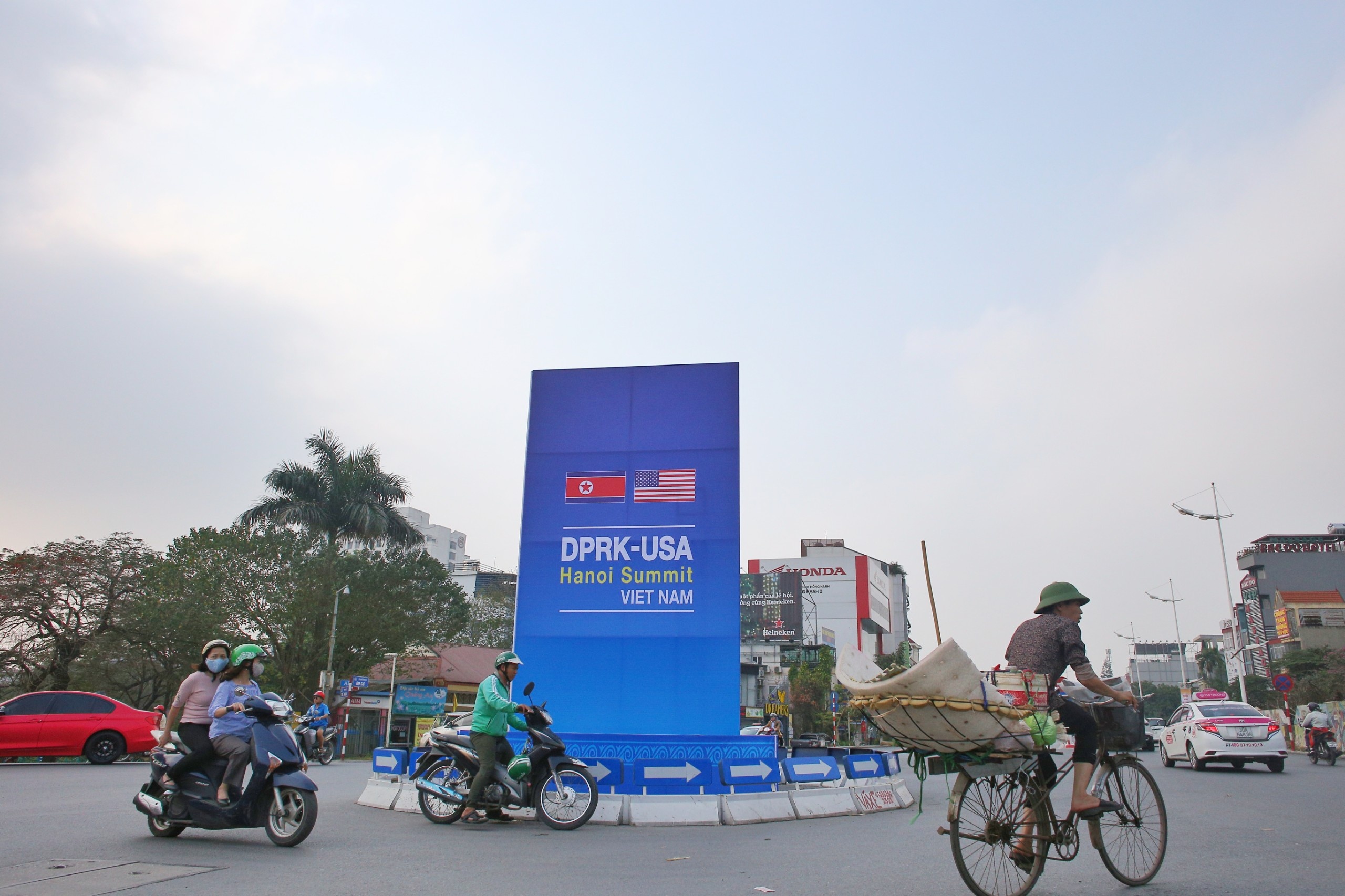 cat toc kieu trump kim jong un duoc mien phi anh 1