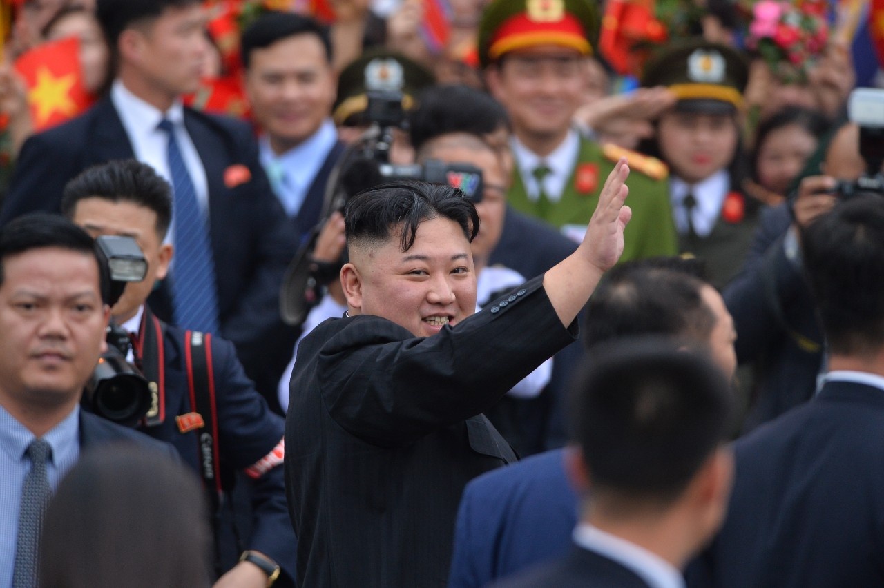 le tien ong kim jong un ve nuoc anh 2