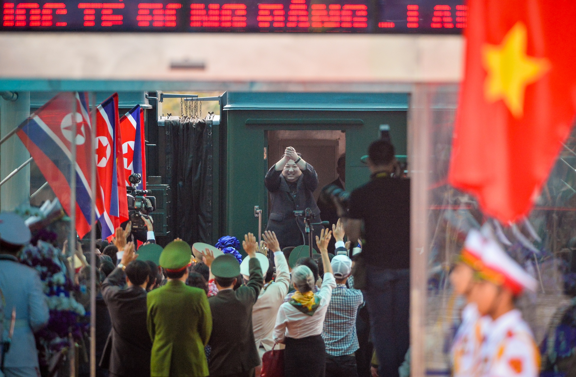 le tien ong kim jong un ve nuoc anh 5