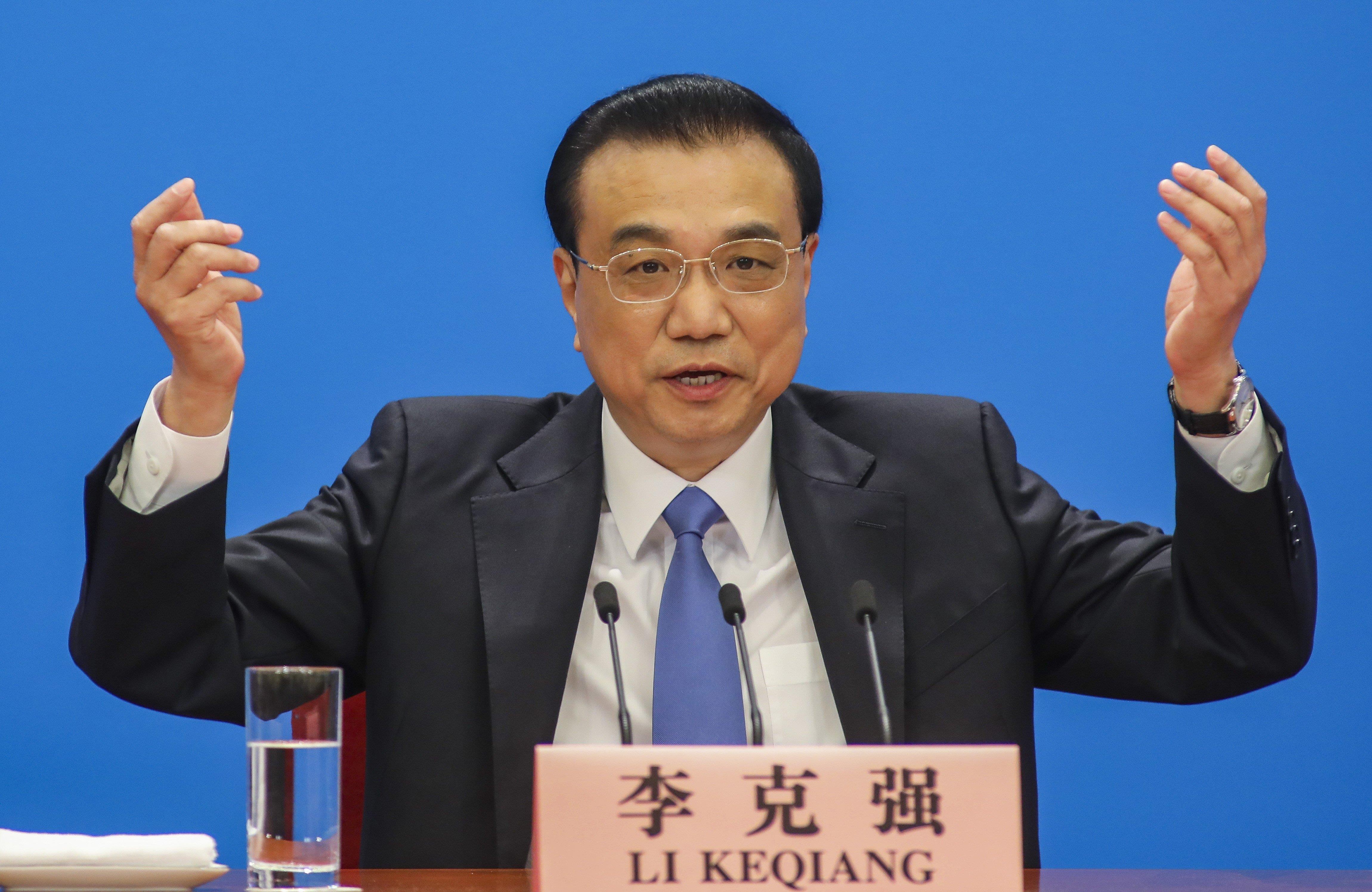 Thu tuong TQ: 'Huong luoi dao vao trong' de giu on dinh xa hoi hinh anh