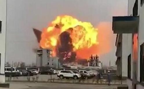 No chan dong o nha may hoa chat Trung Quoc, 6 nguoi chet hinh anh