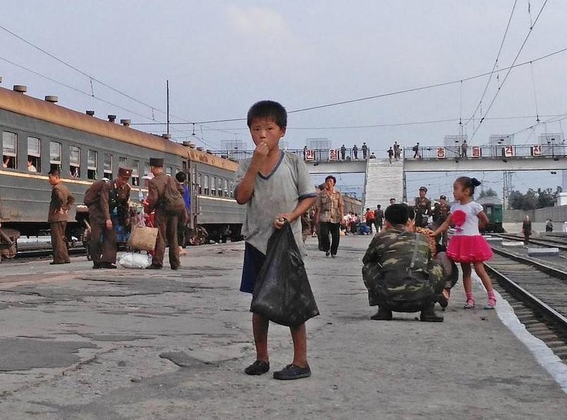 Trieu Tien bat ngo thua nhan 'kho khan nhat trong lich su huy hoang' hinh anh