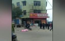 Xe lao vao dam dong o TQ lam 6 nguoi chet, canh sat ban tai xe hinh anh