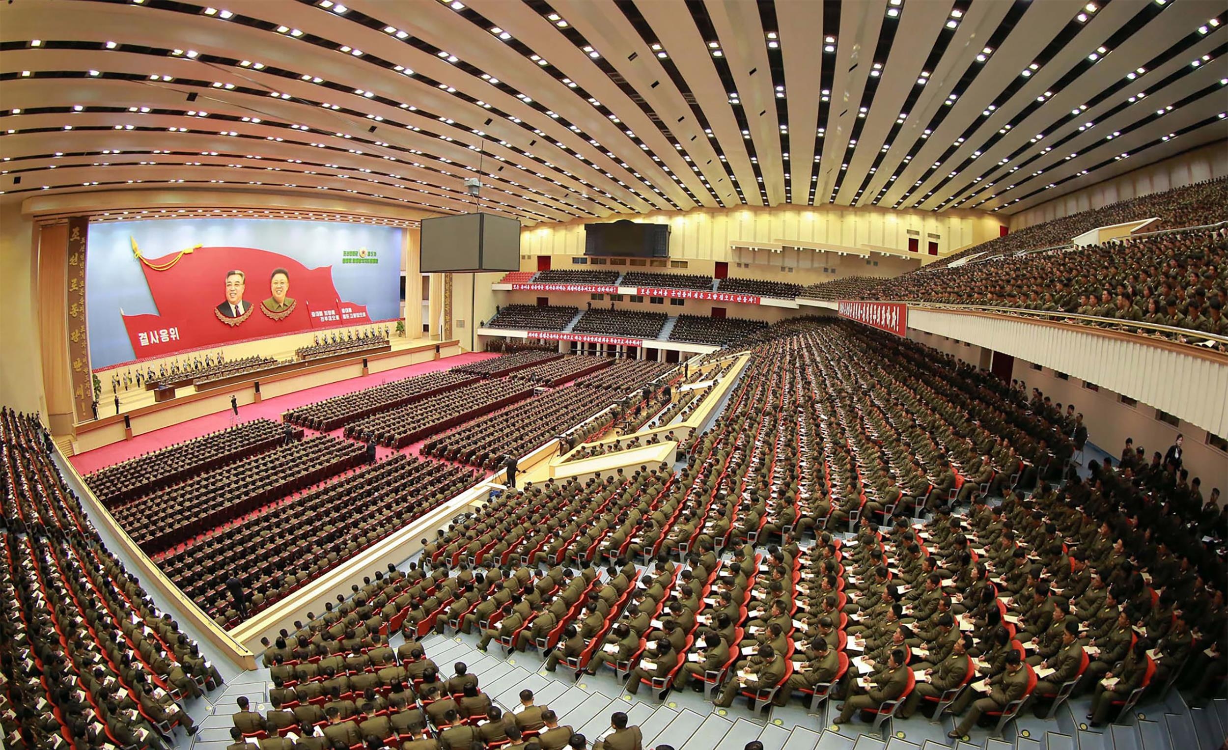 si quan quan doi trieu tien khoc anh 4