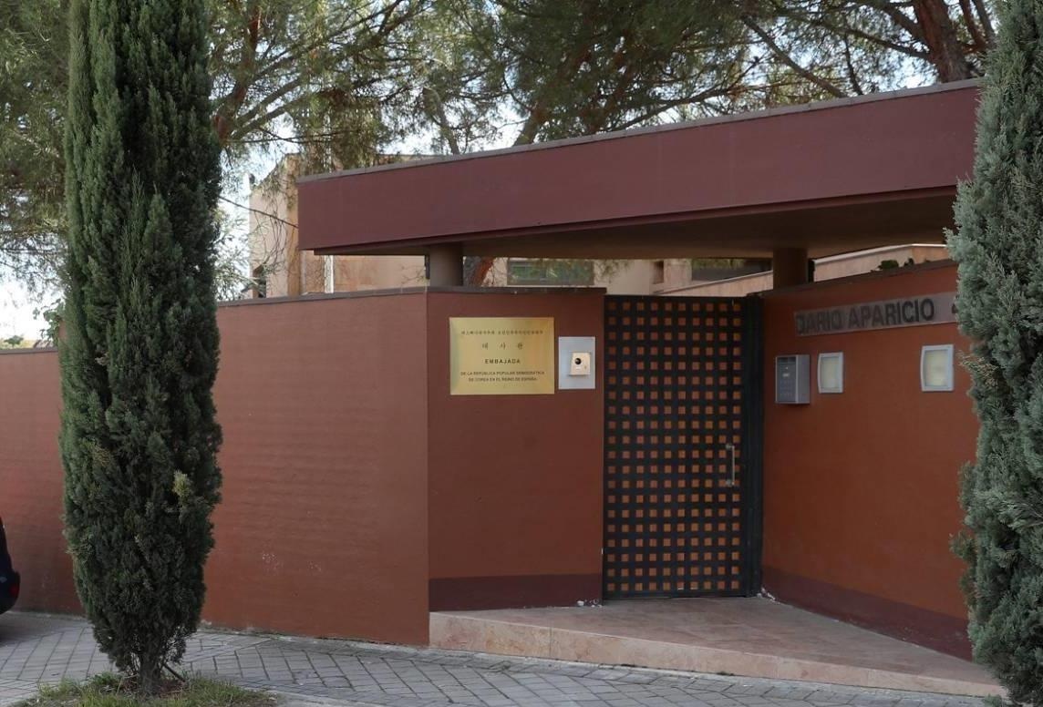 Nhung ke tan cong su quan Trieu Tien o Madrid cung cap tin cho FBI hinh anh