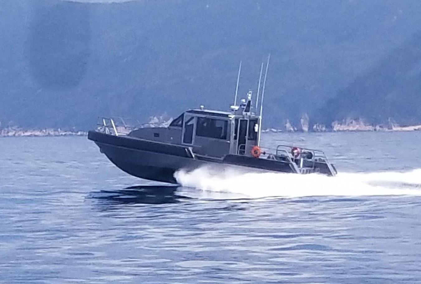 My giao 6 xuong tuan tra Metal Shark cho canh sat bien VN hinh anh