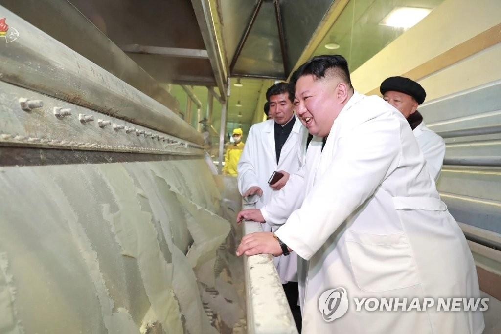 kim jong un thi sat kinh te anh 5