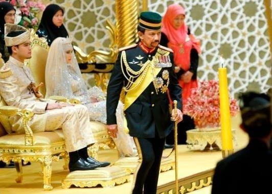 Giao luat Sharia ha khac va nhung goc toi xa hoa cua hoang gia Brunei hinh anh