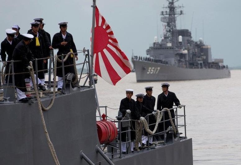 Nhat tim thay manh vo chien dau co tang hinh F-35A bien mat hinh anh