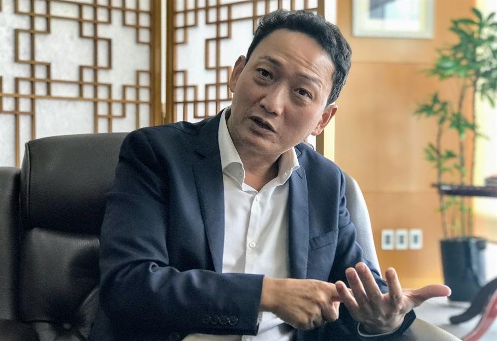 Dai su Han tai Viet Nam bi cach chuc vi vi pham luat chong tham nhung hinh anh