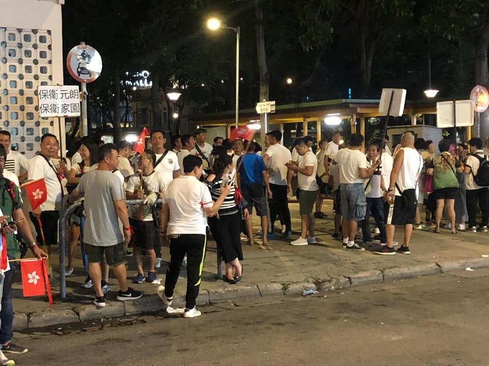 xa hoi den Hong Kong tan cong anh 2