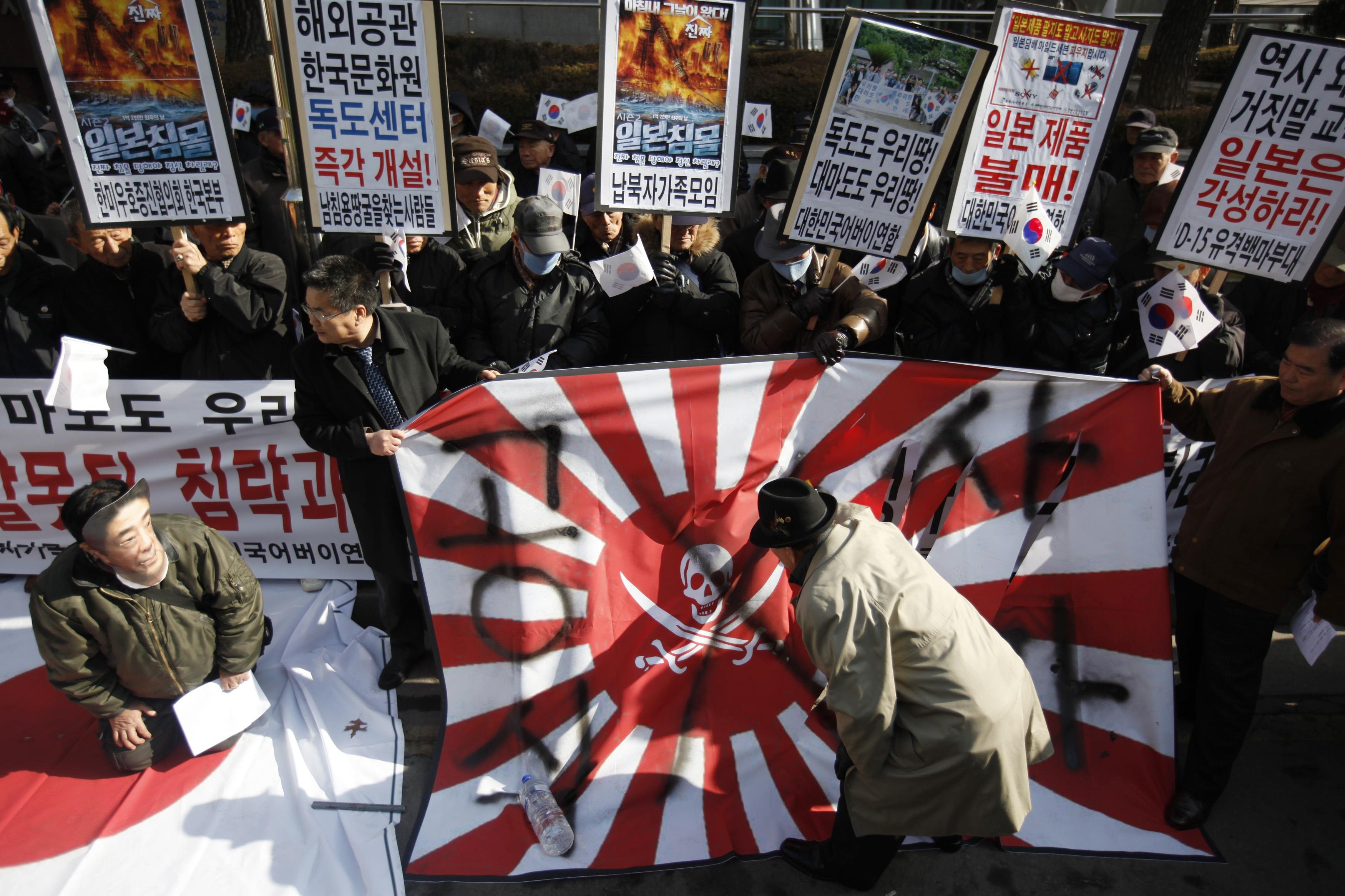 chien tranh thuong mai nhat han anh 13