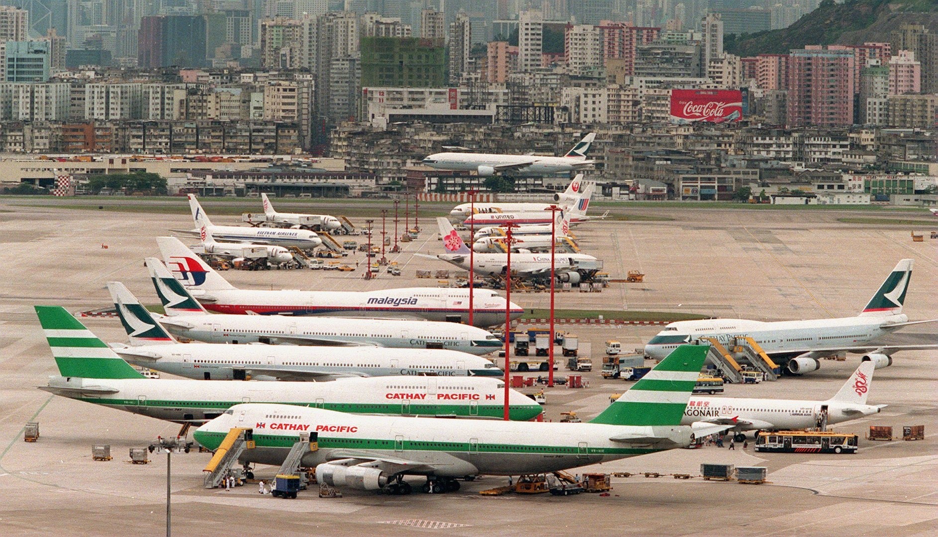 san bay kai tak hong hong kong anh 17