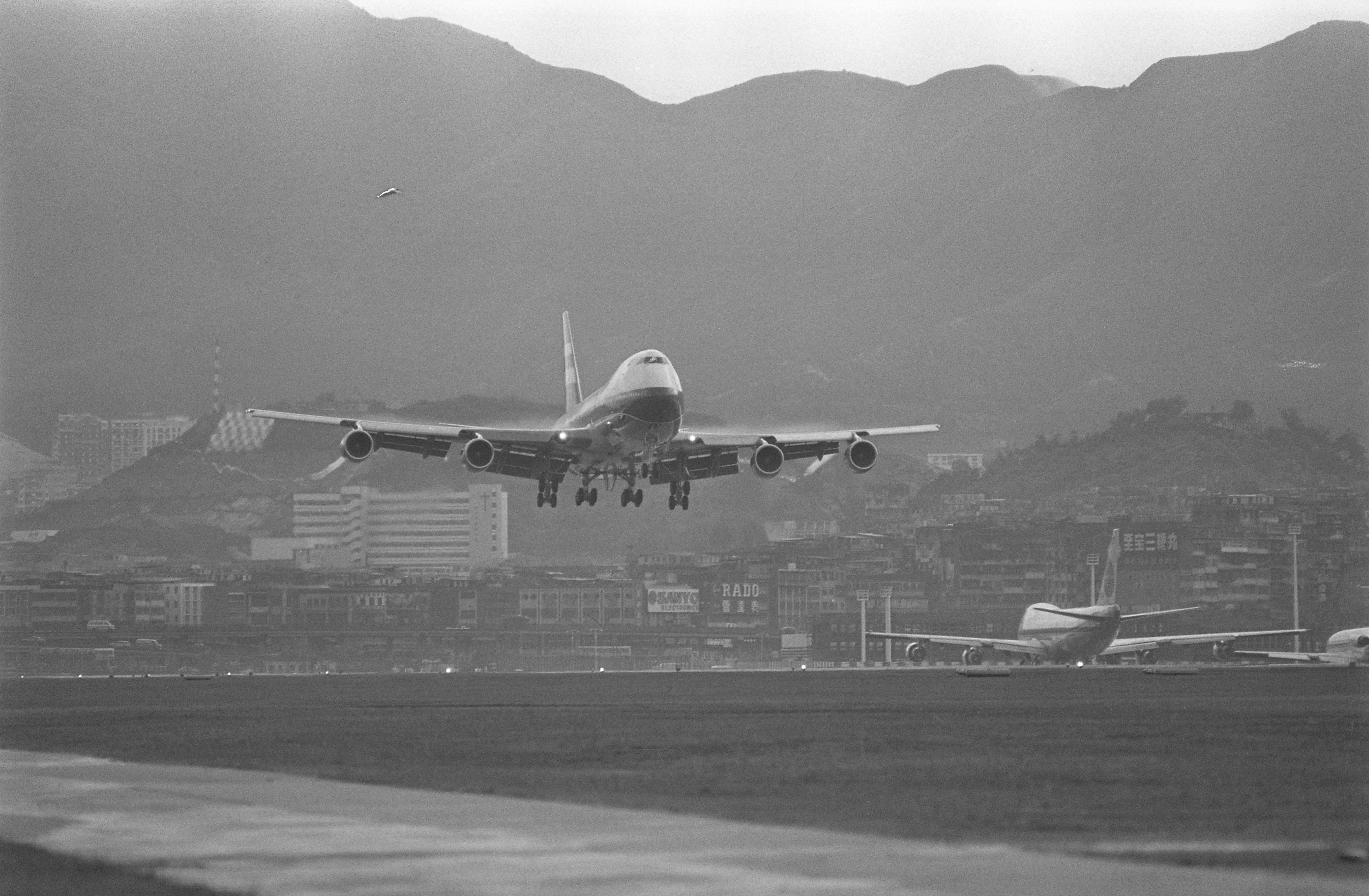 san bay kai tak hong hong kong anh 18