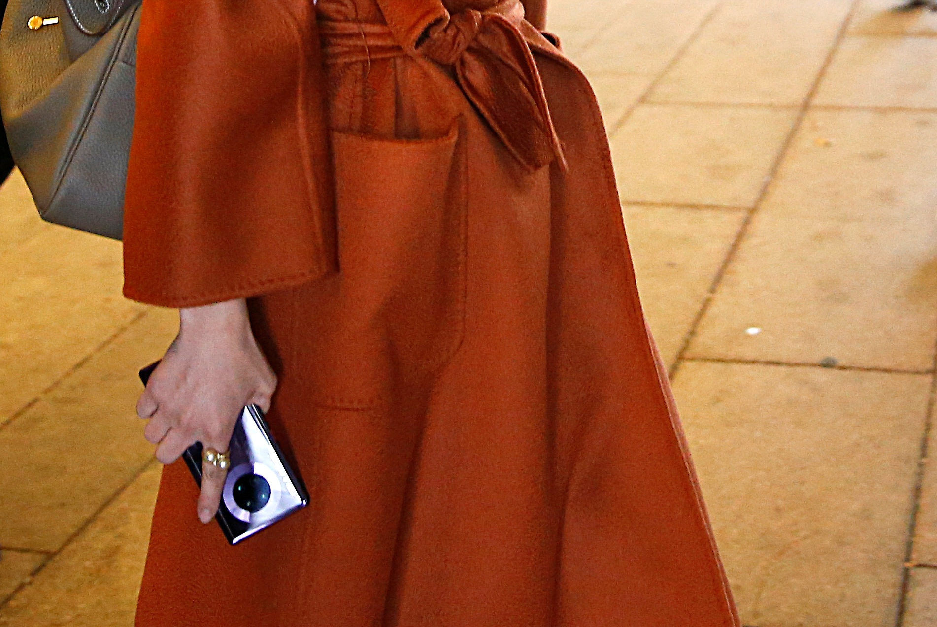 cong chua huawei hau toa o canada anh 7