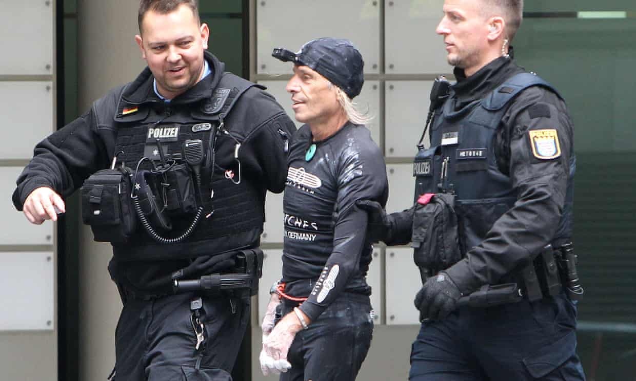 'Nguoi nhen Phap' bi bat o Duc sau khi leo cao oc 153 m hinh anh