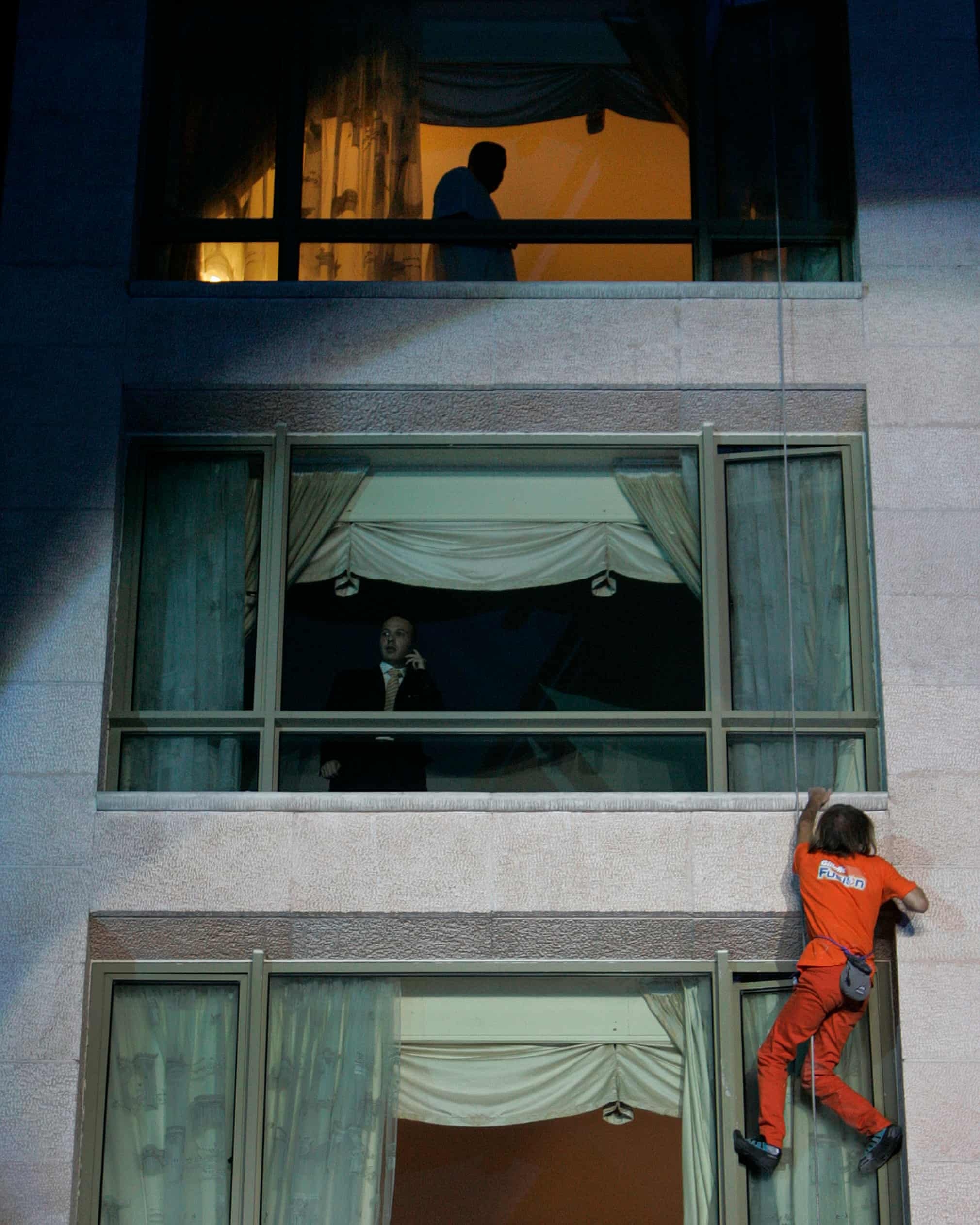 nguoi nhen phap alain robert anh 16