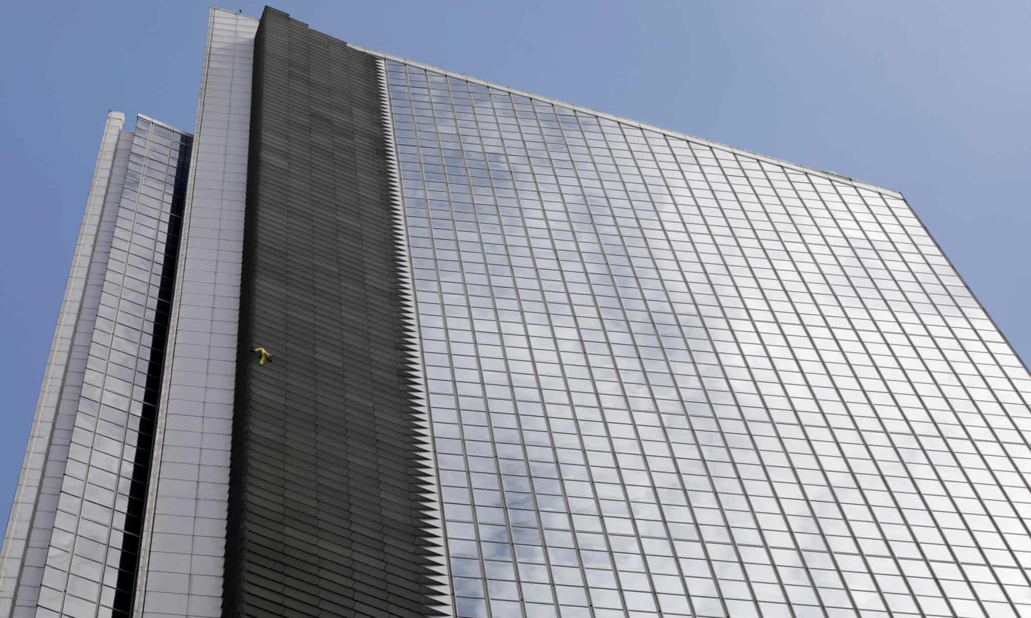 nguoi nhen phap alain robert anh 6