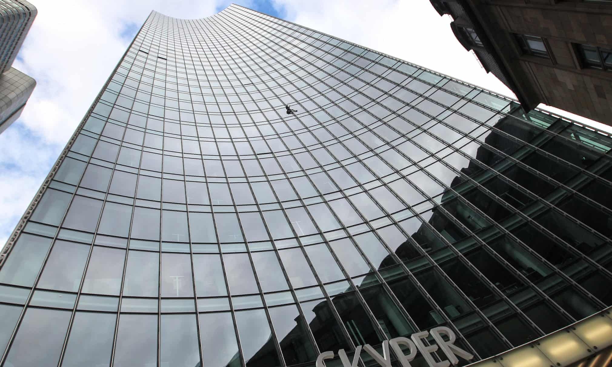 nguoi nhen phap alain robert anh 1