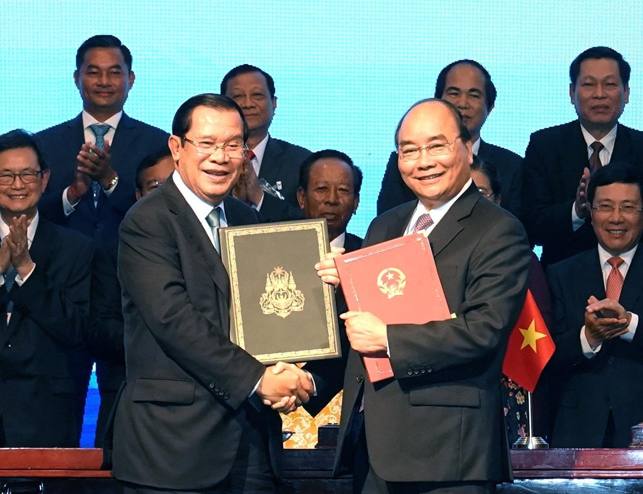 Viet Nam, Campuchia chinh thuc phap ly hoa 84% bien gioi cam moc hinh anh