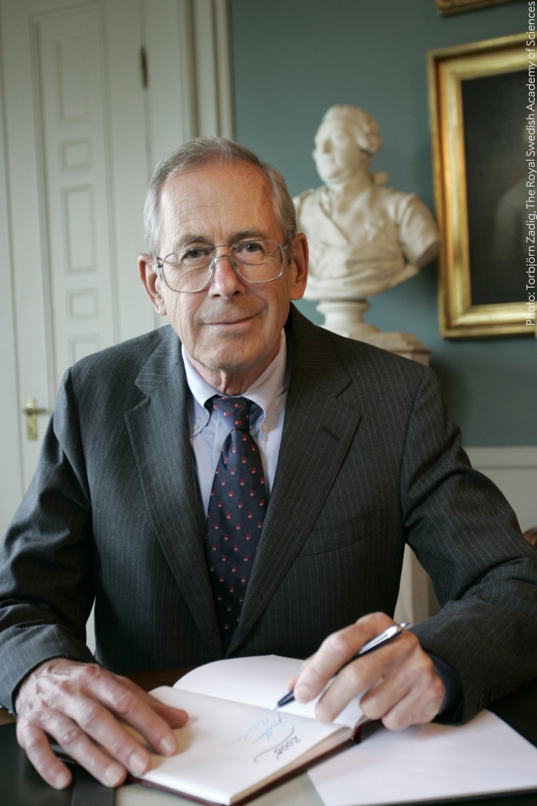 giải nobel vật lý 2019 ảnh 2 giai nobel vat ly 2019 anh 2