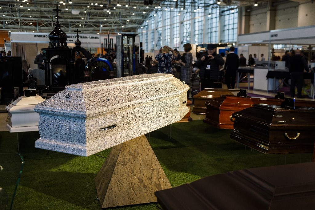 trien lam dam tang o nga anh 2