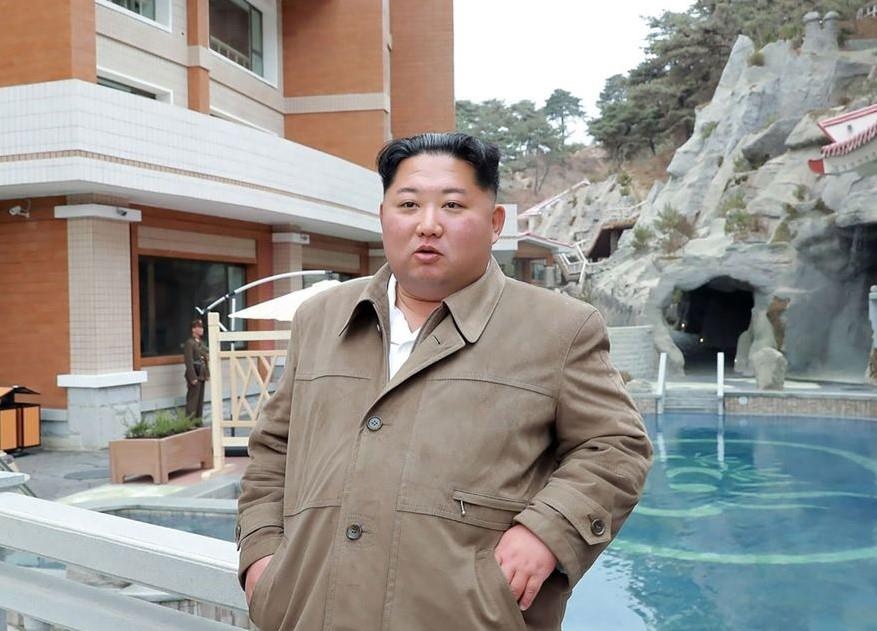 Trieu Tien cong kich ong Biden la 'cho dai dang chet' hinh anh