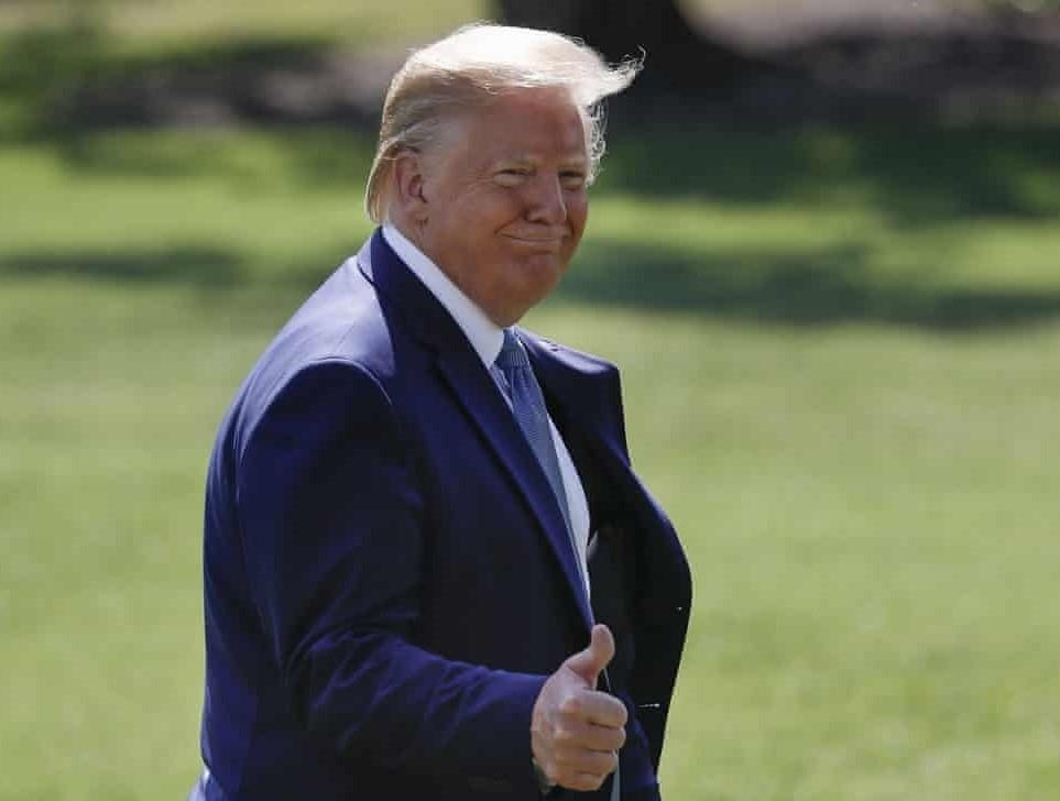 TT Trump di kham benh dot xuat, khong theo quy dinh 'le tan' hinh anh