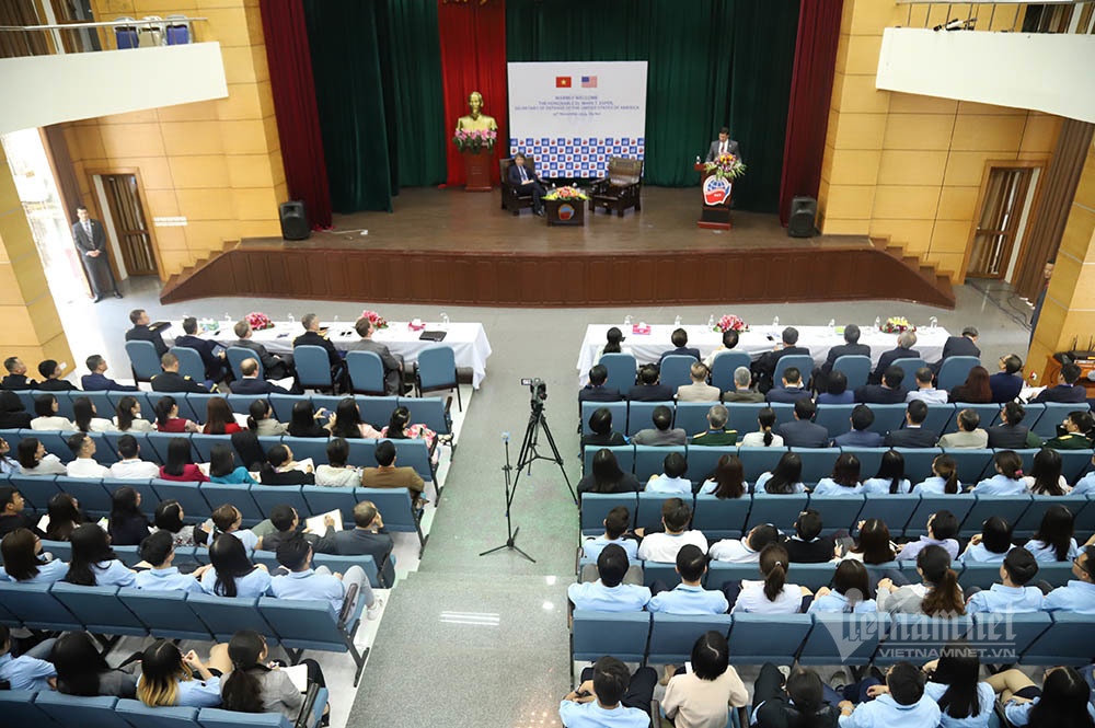 bộ trưởng quốc phòng mỹ thăm hỏa lò ảnh 6 bo truong quoc phong my tham hoa lo anh 6