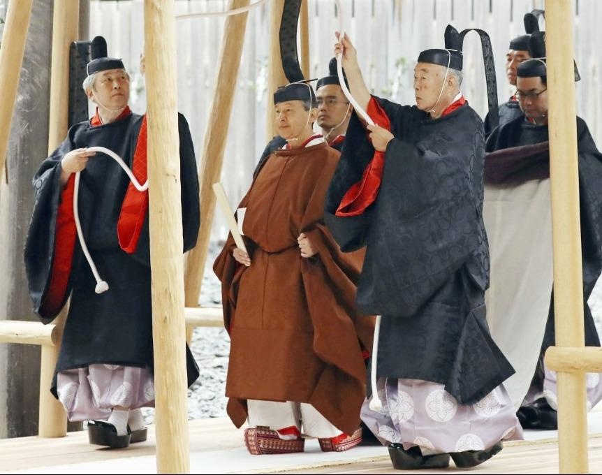 Nhat hoang bao cao voi than linh viec hoan tat nghi le dang co hinh anh