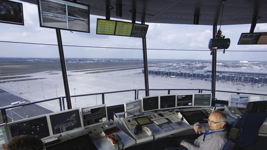 san bay bi nguyen rua o duc anh 13