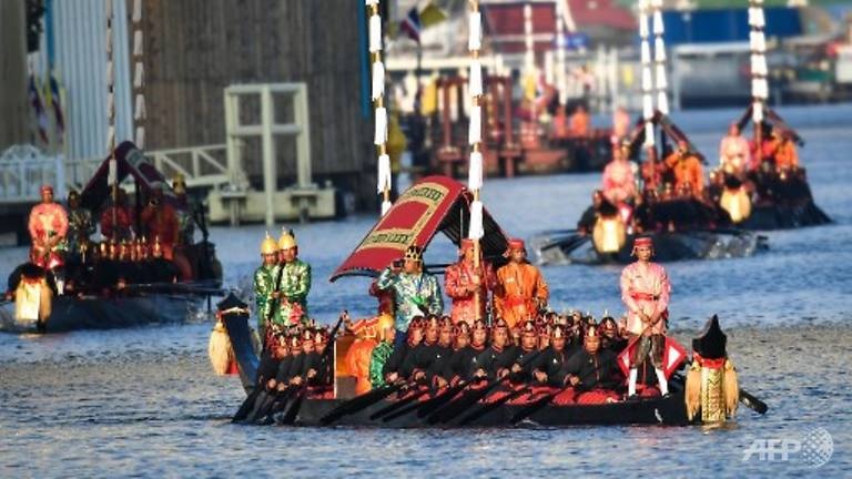 lễ rước thuyền hoàng gia thái lan ảnh 2 le ruoc thuyen hoang gia thai lan anh 2